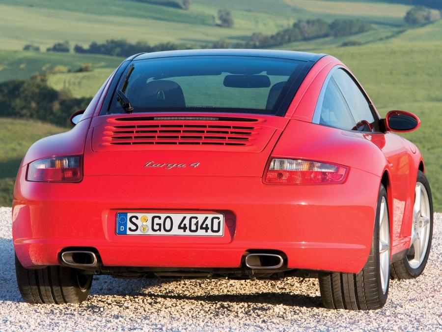 Porsche 911 Targa 4 2005 года  (фото 10 из 22)